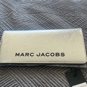 Marc Jacobs silver wallet